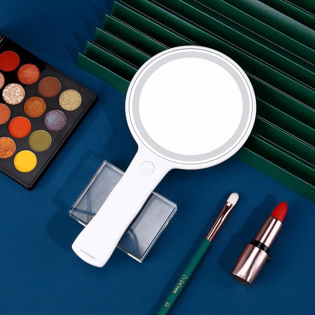hand-led-mirror-round-mirror-with-handle Product image