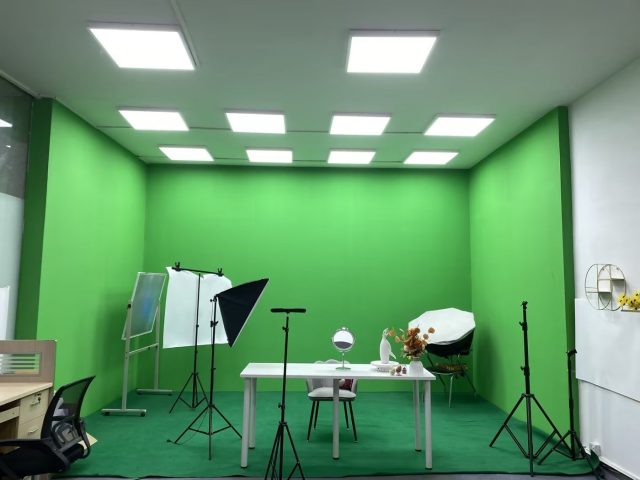 Green-screen product studio